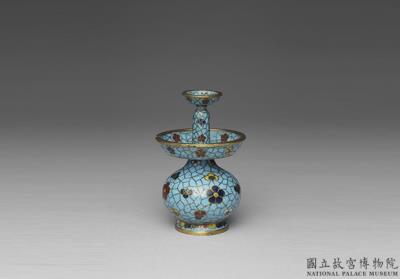 图片[2]-Candle stand from the set of five altar pieces with plum-blossom decoration in cloisonne enamels, Qing dynasty, Kangxi reign (1662-1722)-China Archive